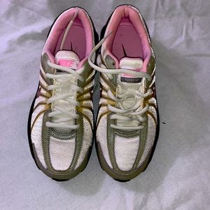 Nike shox running shoes